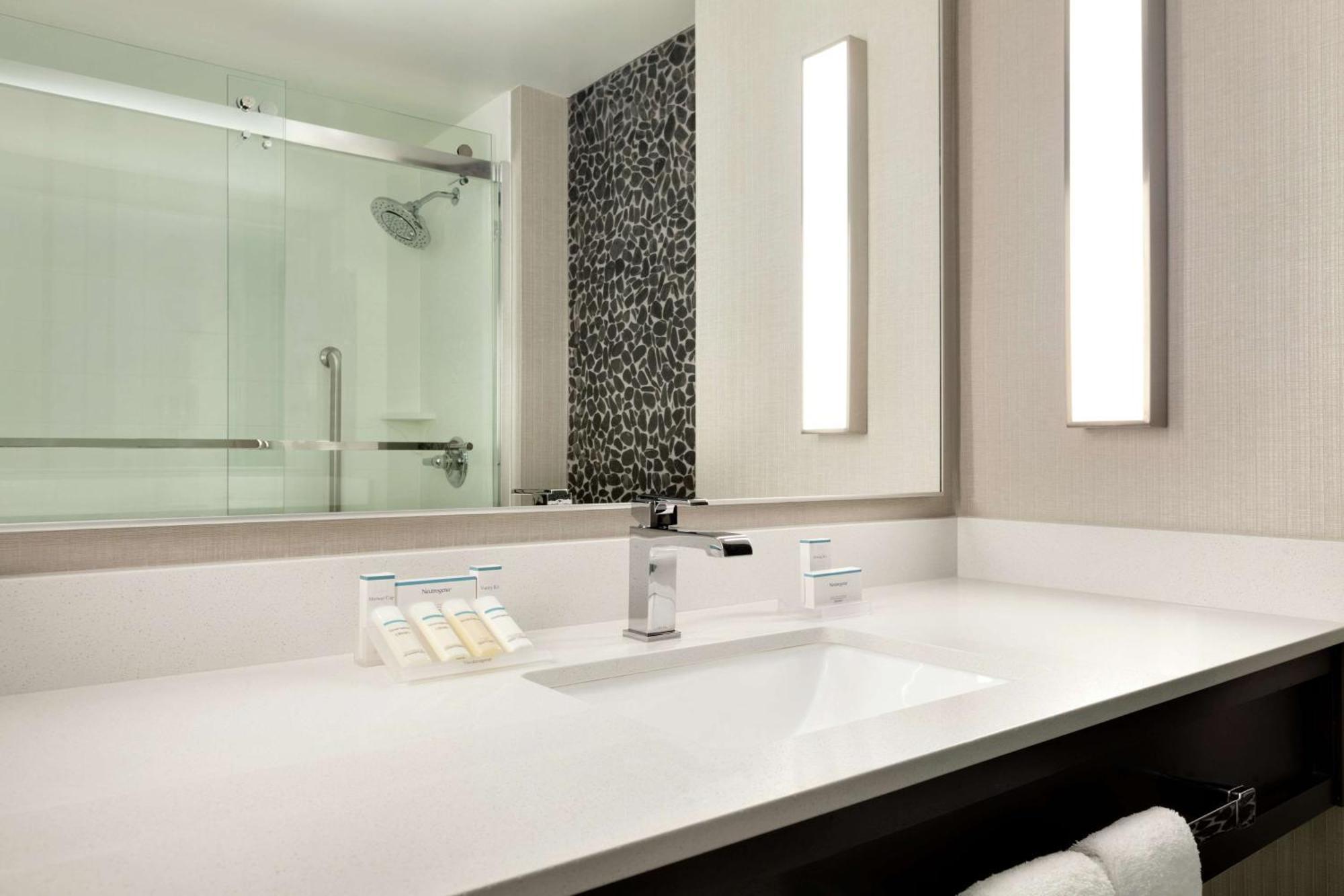 Hilton Garden Inn Cupertino Luaran gambar